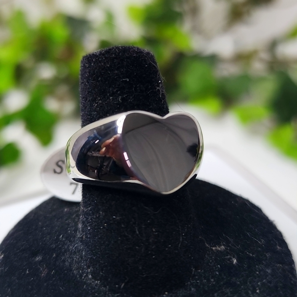 Silver Solid Stainless Steel Chunky Heart Shape Signet Ring Size 8